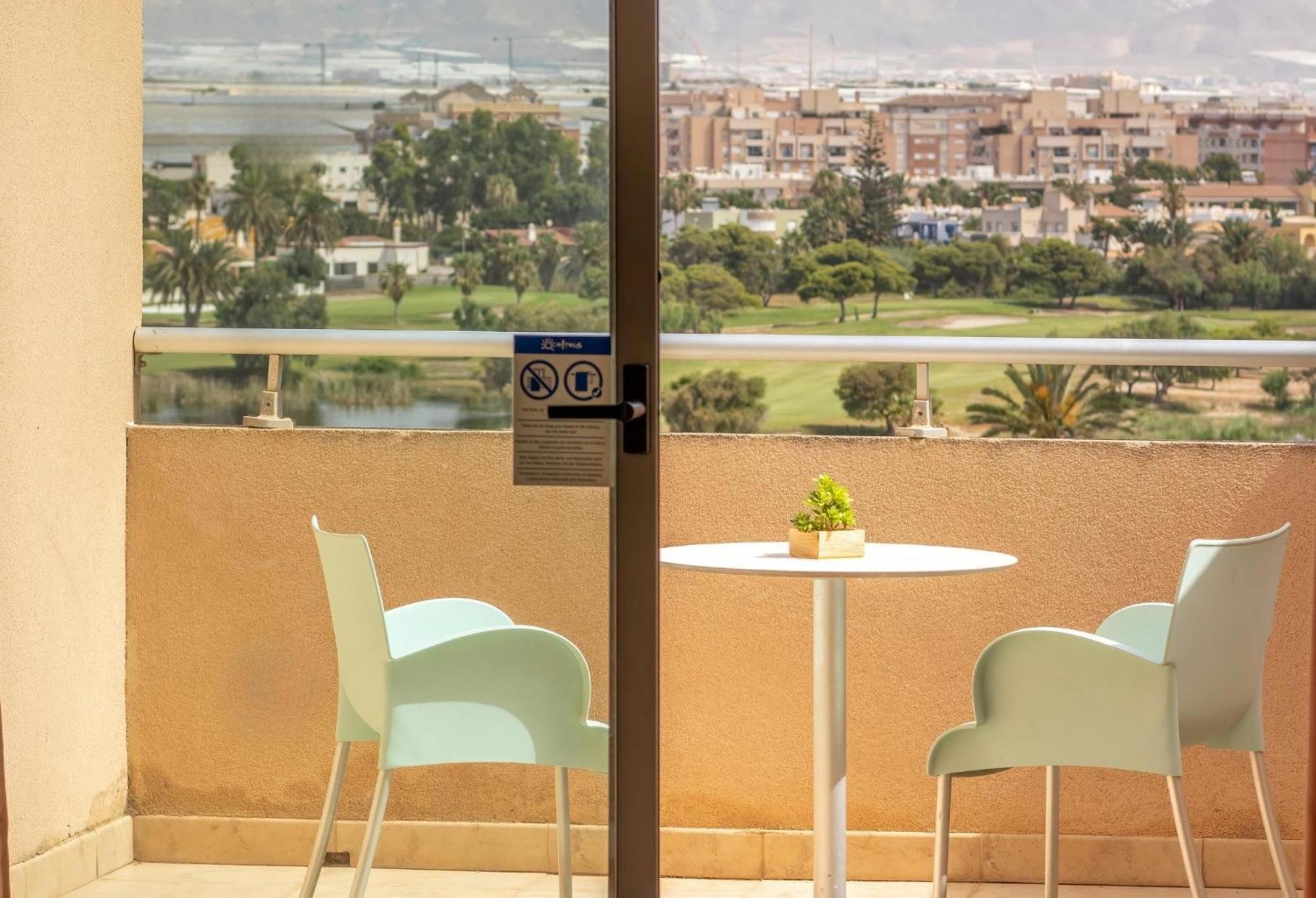 Fenix Family By Alegria Otel Roquetas de Mar Dış mekan fotoğraf